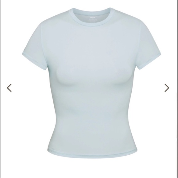 SKIMS Tops - Skims Fits Everybody T-Shirt in Talc - Size Large